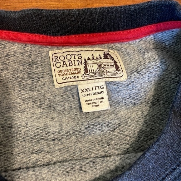 Roots cabin kids size youth XXL (13-14 years) navy blue sweater like new! - Picture 3 of 8